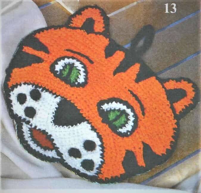 Вязанная прихватка тигр